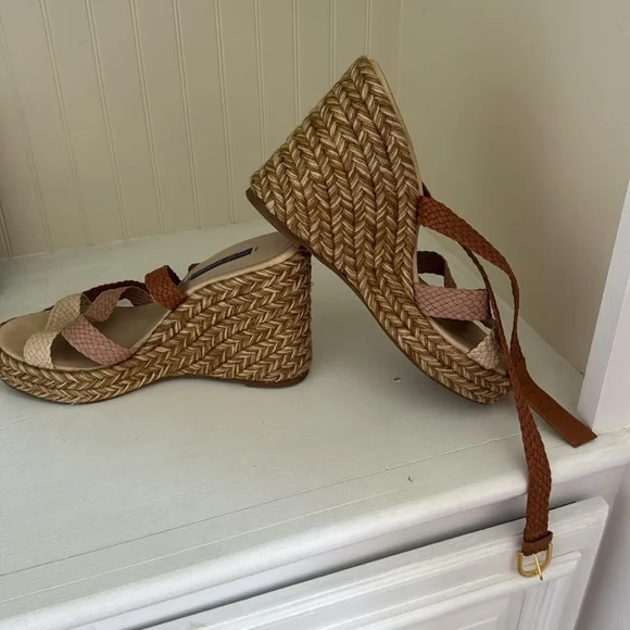 Stuart Weitzman Elsie Woven Wedges/3 tone cream/brown/beige/Braided accent/jute. - Picture 5 of 10